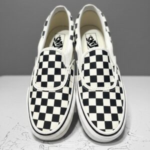 Bí Quyết & Cách Giặt Giày Vans Caro (Checkerboard) Trắng Sạch Như Mới, Không Phai Màu